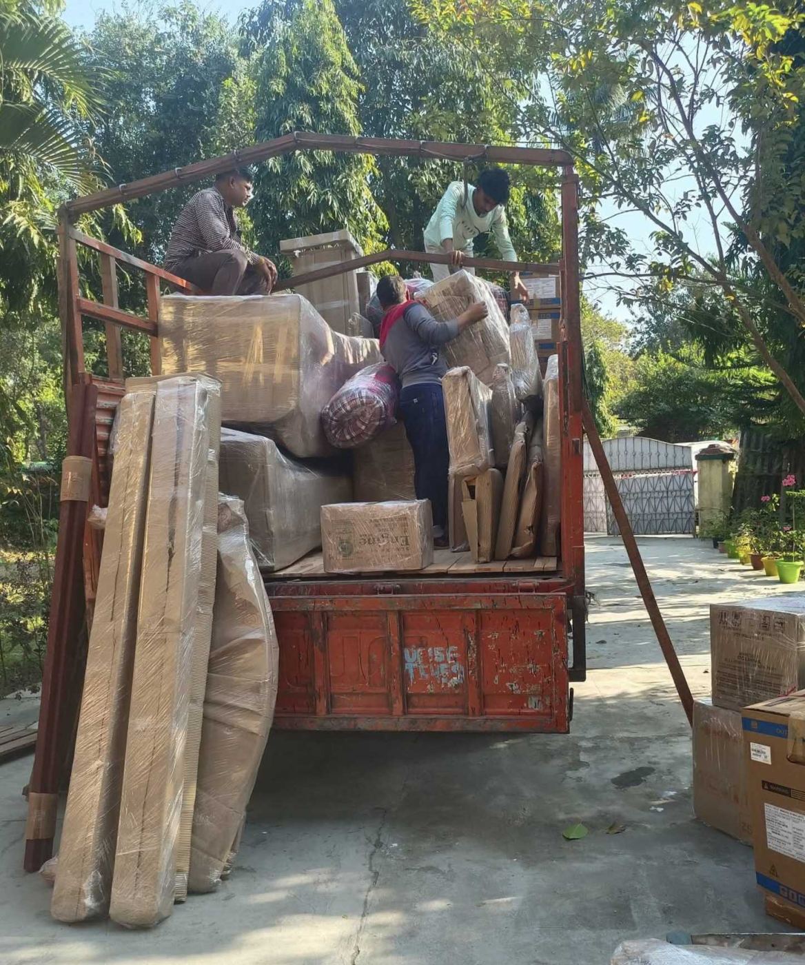 Saafari Packers And Movers